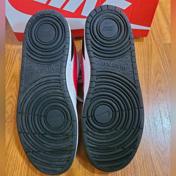 Nike Court Borough Low 2 (GS) Size 7y - Picture 5 of 6